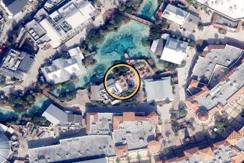 D-Luxe Burger from the air, 2026